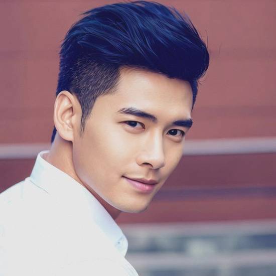 長臉型適合什么樣的發型男，長臉男性最佳發型搭配指南